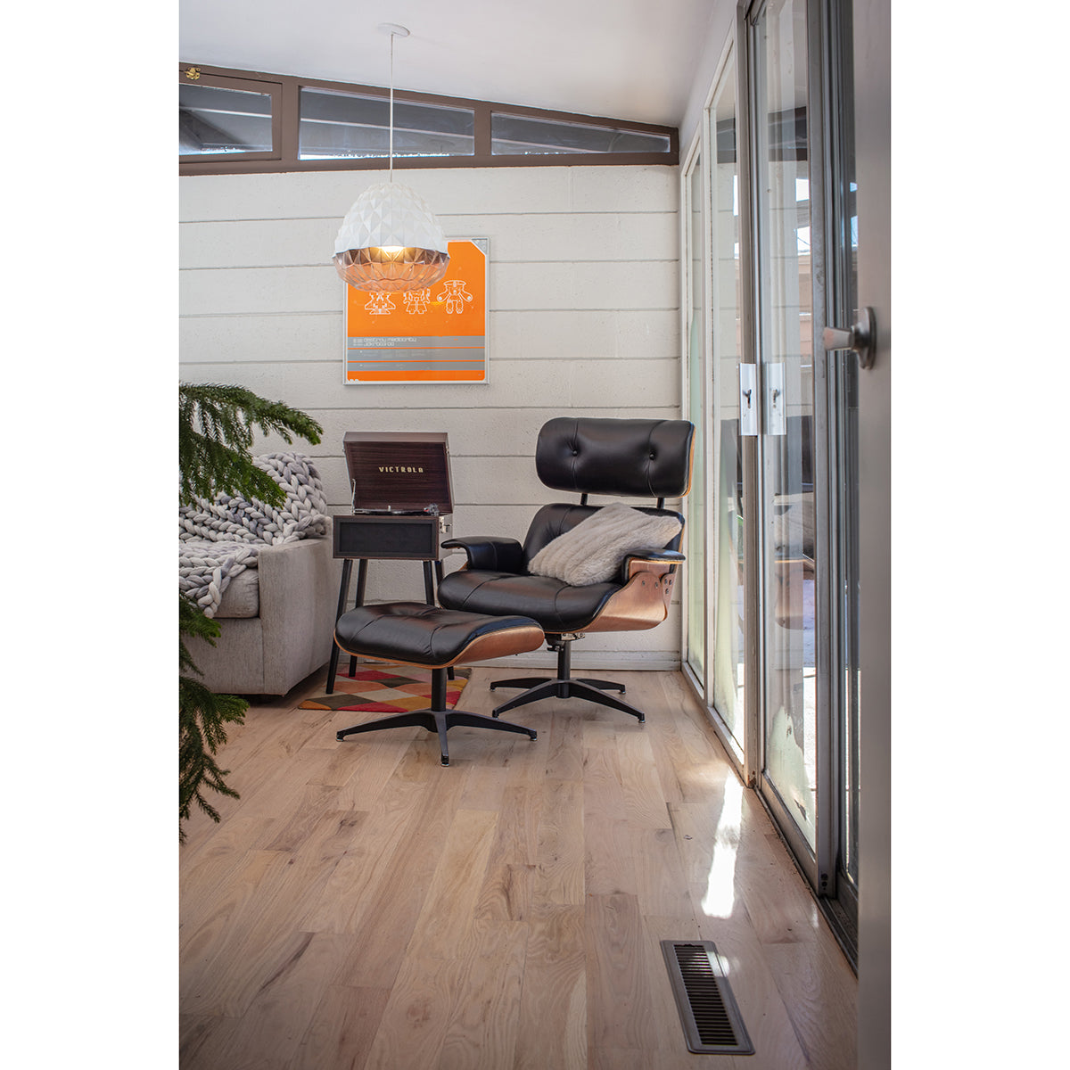 Liberty Record Player with Stand